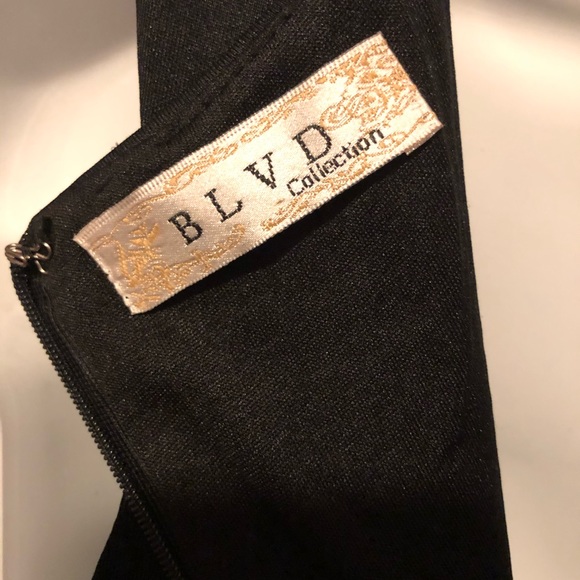 Dress - Picture 3 of 3